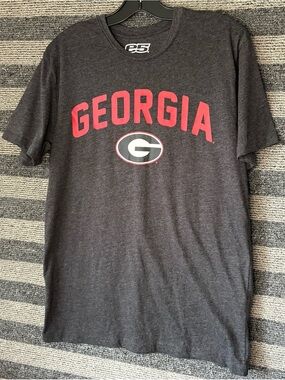 E5 University of Georgia Bulldogs NCAA Dark Grey Charcoal T-Shirt Men’s Large